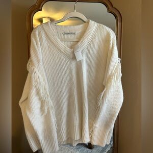 Abercrombie & Fitch Cream V-Neck Sweater